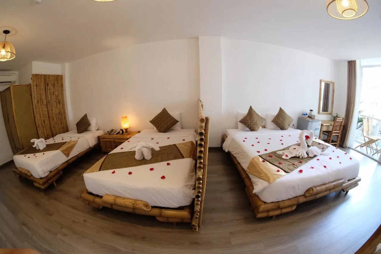 The Umi Hotel Хошимин